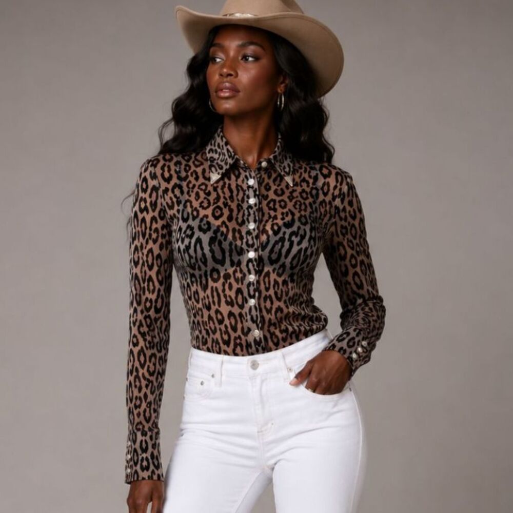 Newport News Vintage Sheer Cheetah Animal Print Metal Tip Collar Top Large